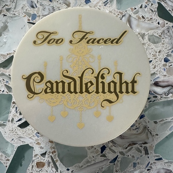 Too Faced Other - Too Faced OG Candlelight - softly, illuminating translucent powder